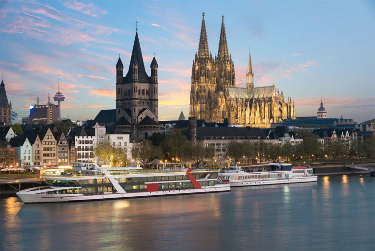 River Cruises vs Ocean Cruises: Key Differences in Experience, Destinations, and Travel Style